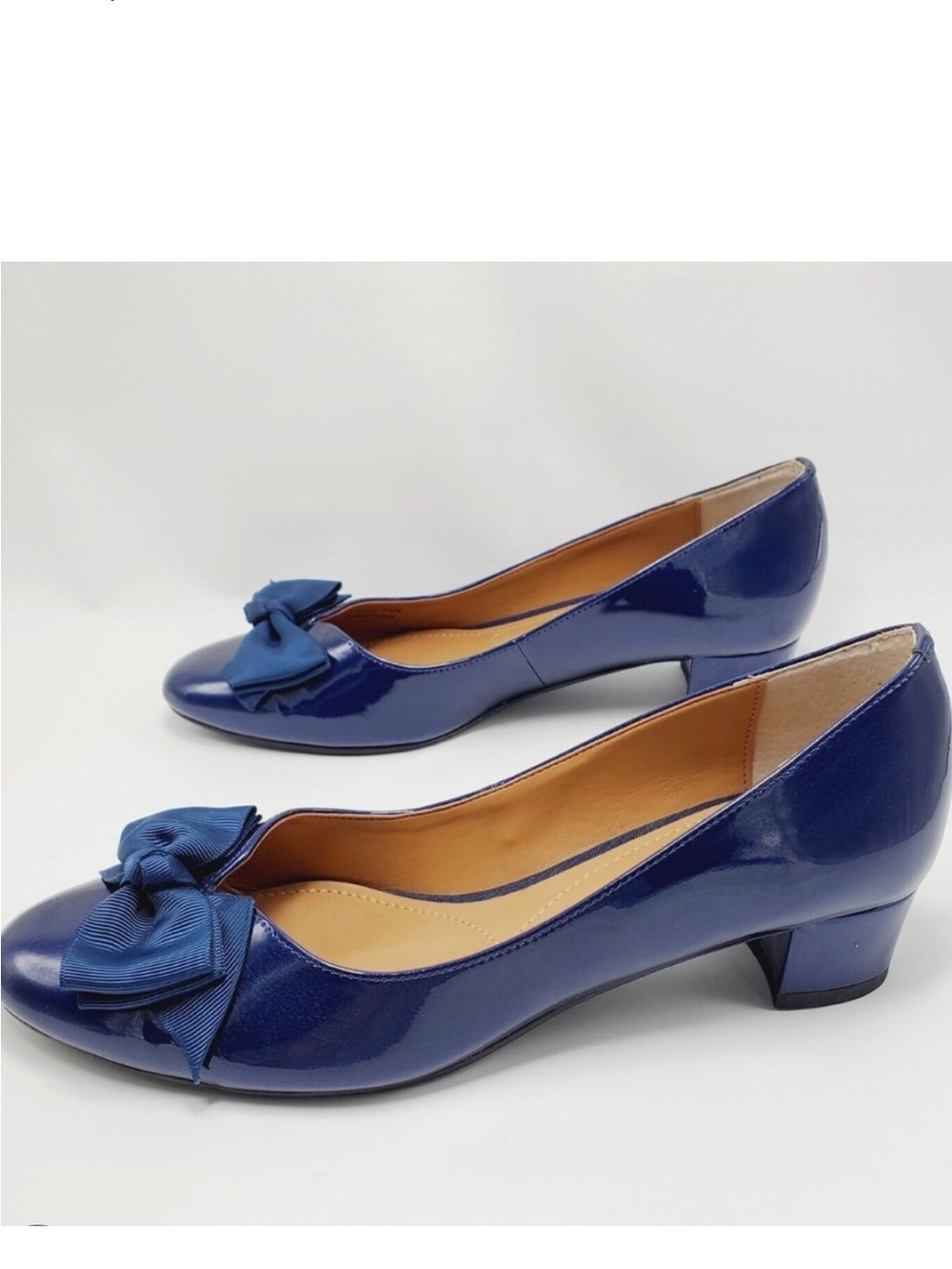 J.Renee Cameo Patent Patent Bow Detail Block Heel Pumps Size 9